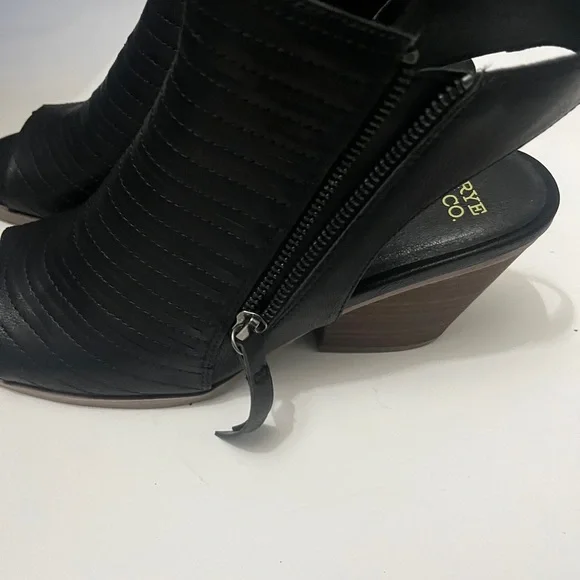 FRYE AND CO. Brand New Black Open-Toe Slingback Mules - Picture 2 of 5